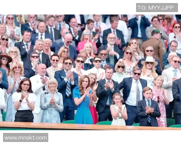 明星球员赛场内外的时尚穿搭解析引领潮流风向标 明星球员赛场内外的时尚穿搭解析引领潮流风向标